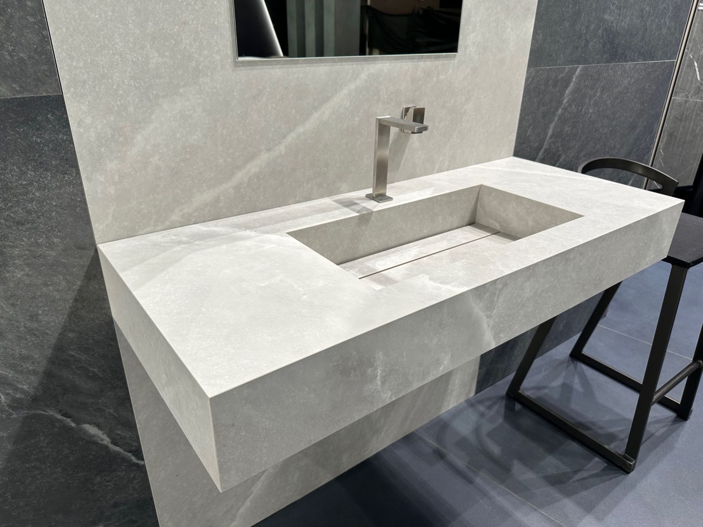 Waschbecken aus Marmor